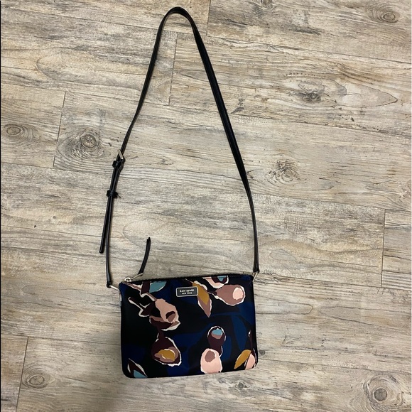 Kate Spade purse - Picture 2 of 2